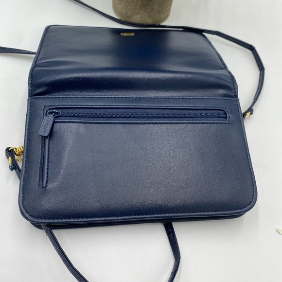 Buxton Crossbody Bag Purse Wallet
Clutch Blue Leather Card Holder Purse Bag - Picture 13 of 15